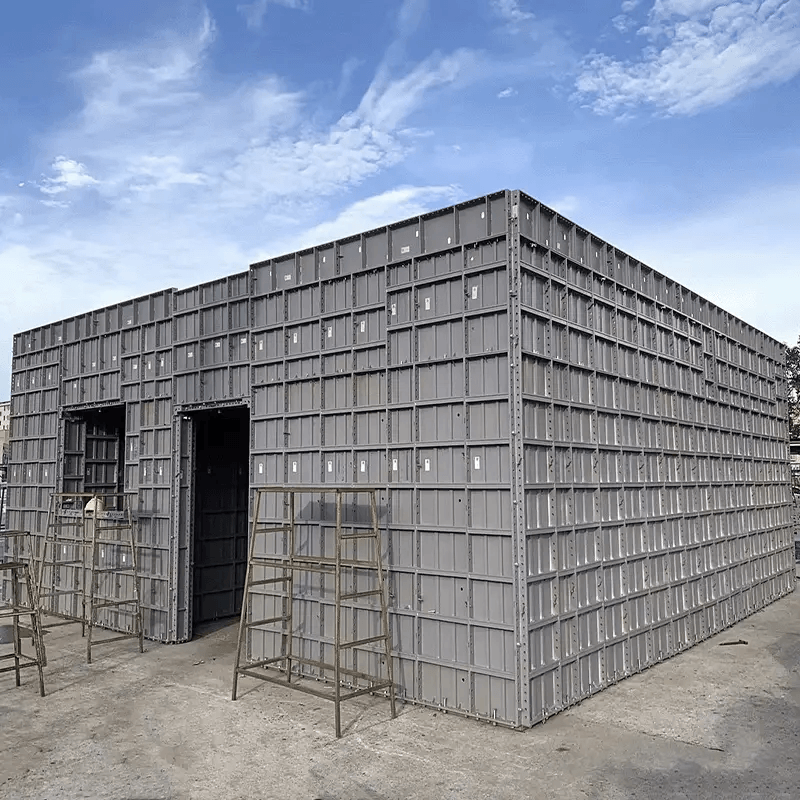 Lightweight aluminium panels for manual handling