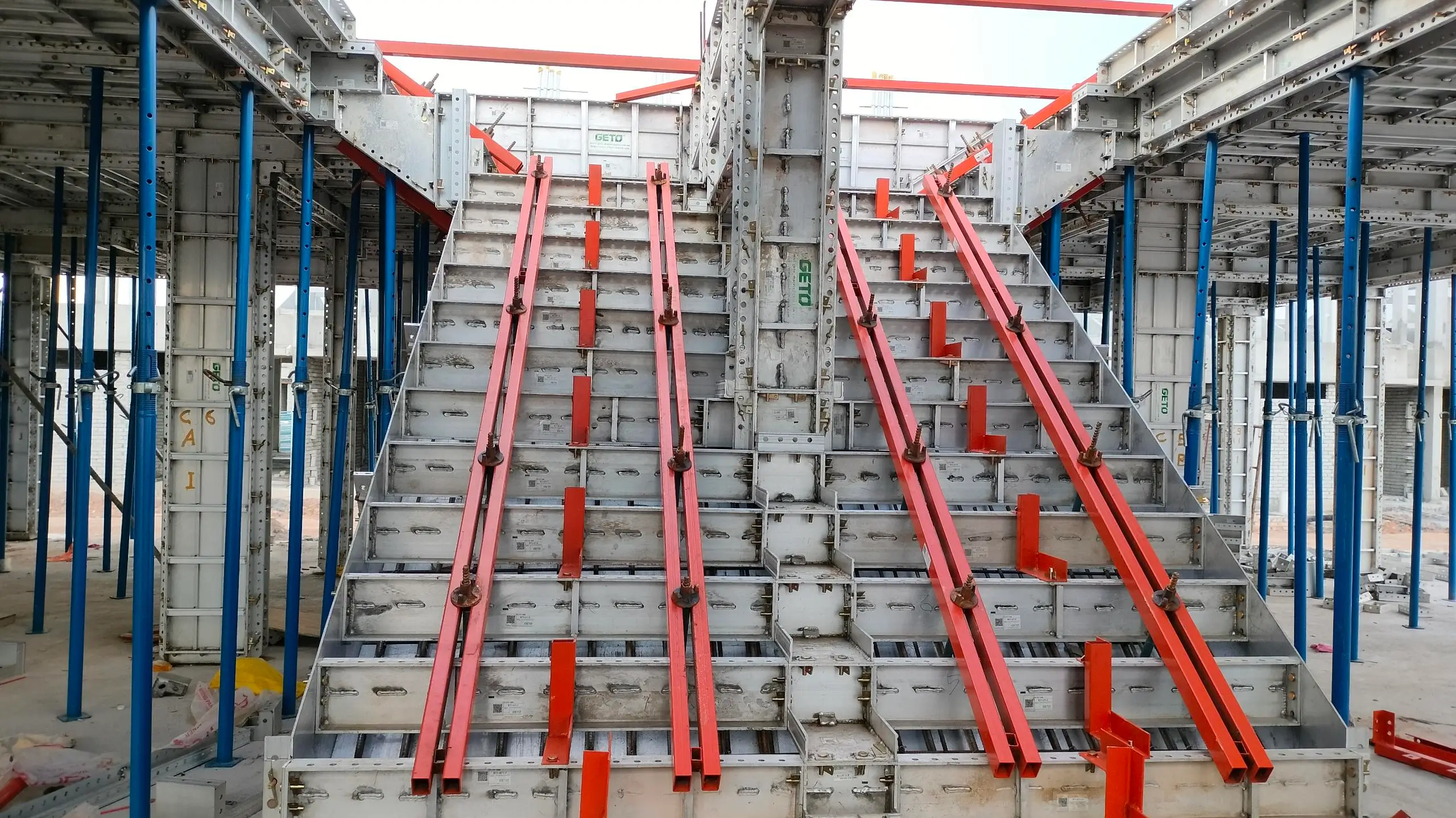 ملحقات قوالب الألمنيوم