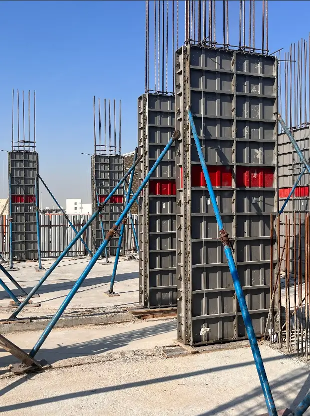 عمود قالب من الألومنيوم