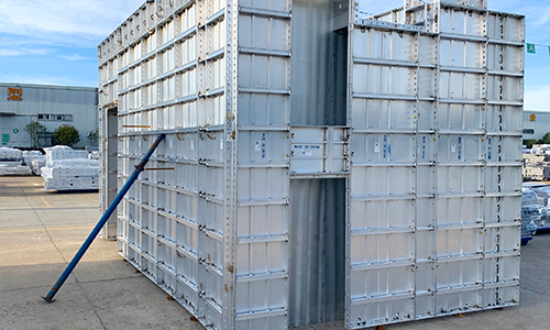 GETO flat tie system for smooth concrete surface